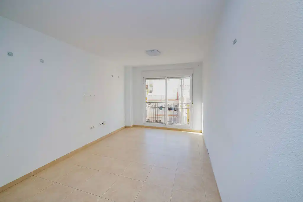 Habitación de Piso en venta en Alicante / Alacant con Trastero