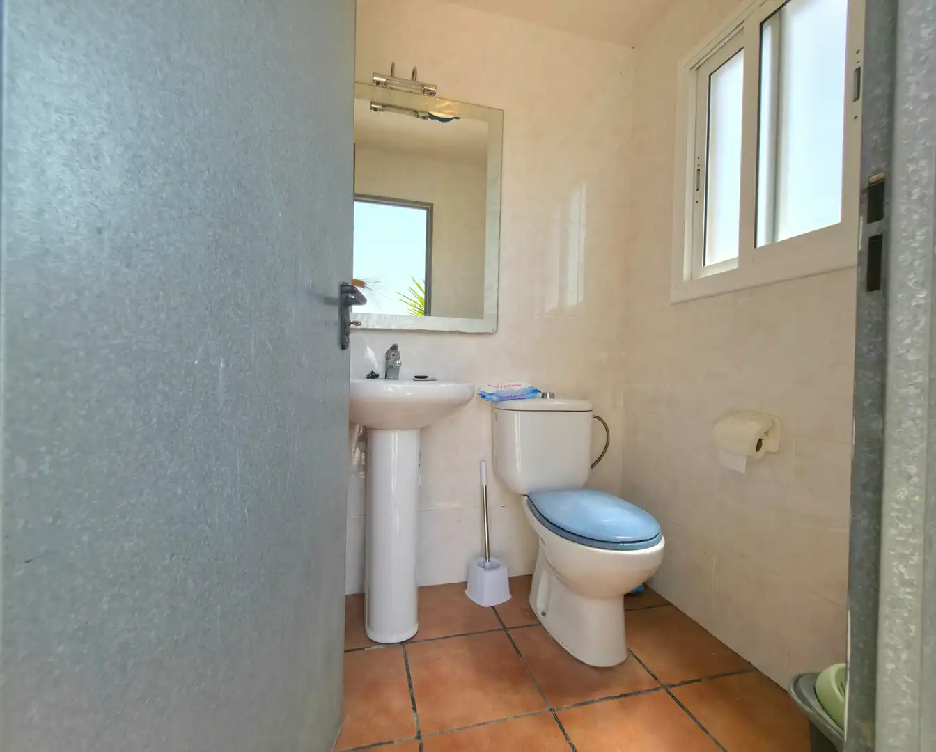 Baño de Casa o chalet en venta en Sant Vicenç Dels Horts con Aire acondicionado, Calefacción y Jardín privado
