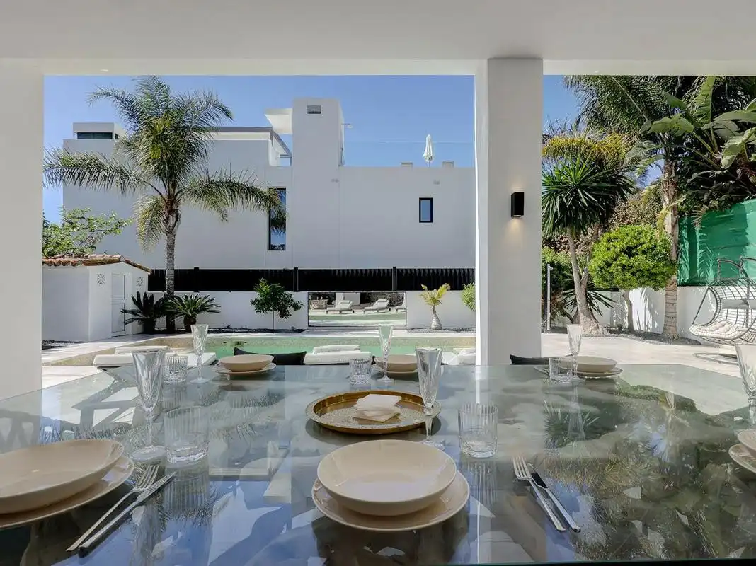 Terrasse von Haus oder Chalet zur Miete in Marbella mit Klimaanlage, Privatgarten und Terrasse