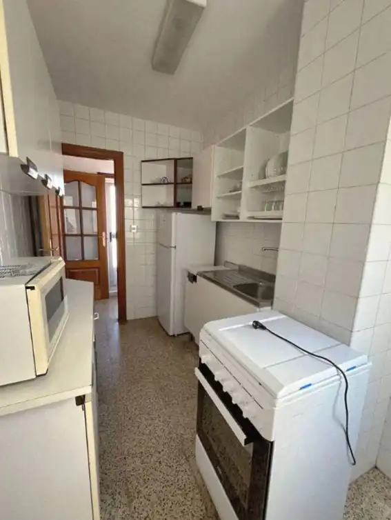 Kitchen of Flat for rent in Granada  with Air Conditioner, Terrace and Microwave