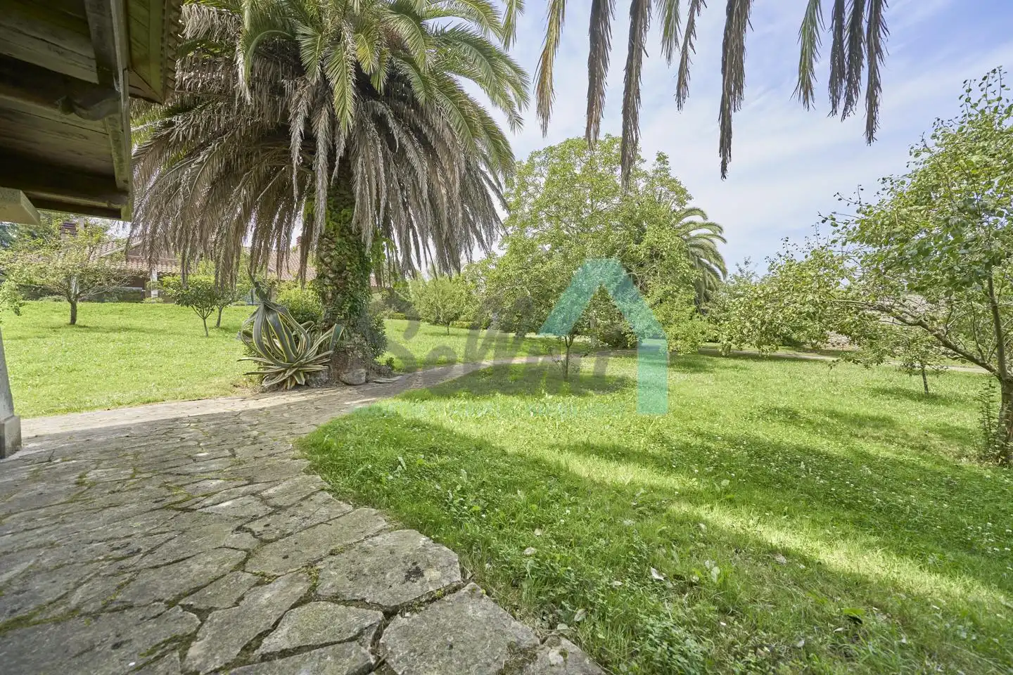 Jardí de Casa o xalet en venda en Gijón  amb Aire condicionat, Jardí privat i Parquet