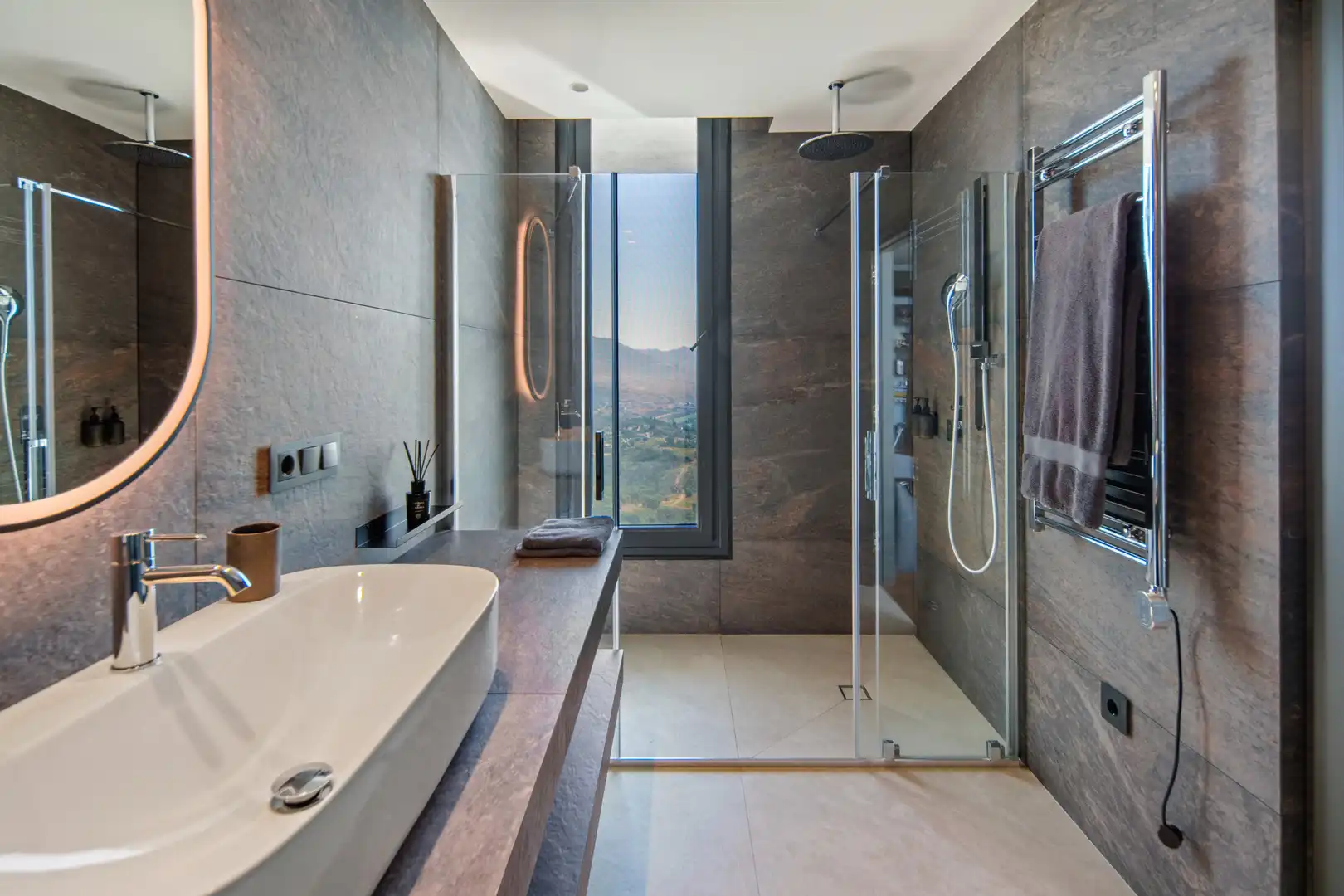 Bathroom of Houses for sale in Marbella  with Air Conditioner, Private garden and Terrace