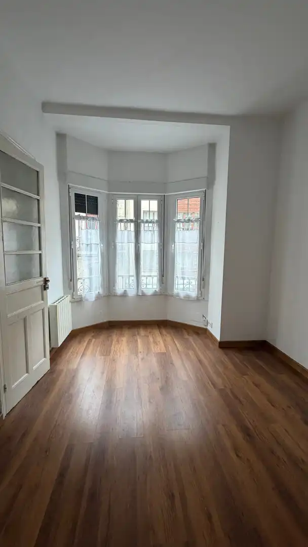 Habitación de Piso de alquiler en Gijón  con Balcón