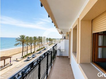 Piso con piscina en venta en CL BONAVENTURA CARLES ARIBAU