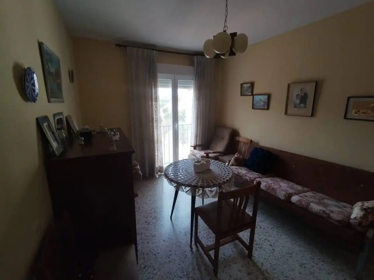 Wohnzimmer von Wohnung zum Verkauf in Montefrío mit Möbliert