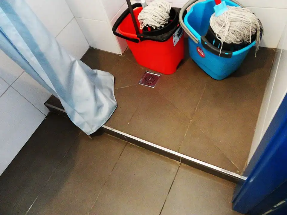 Badezimmer von Geschaftsraum zum Verkauf in Salas de los Infantes