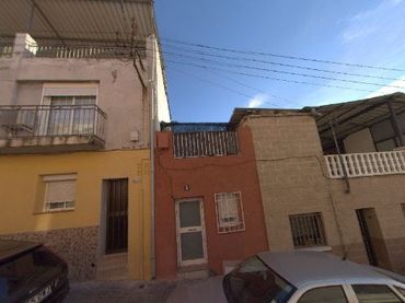 Casa aparellada en venda a C/ De Monestero