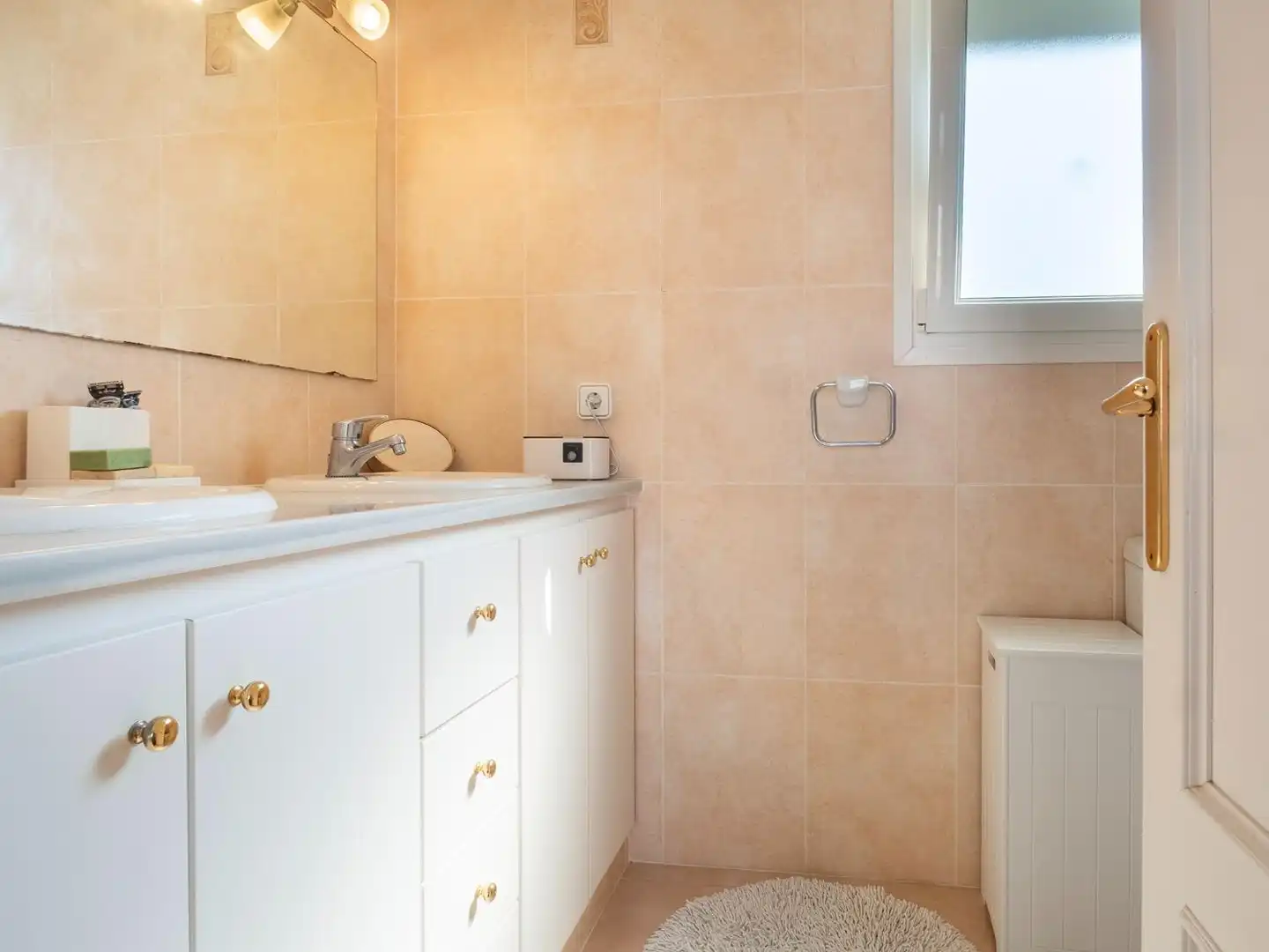 Baño de Casa o chalet en venta en L'Escala con Aire acondicionado, Calefacción y Terraza