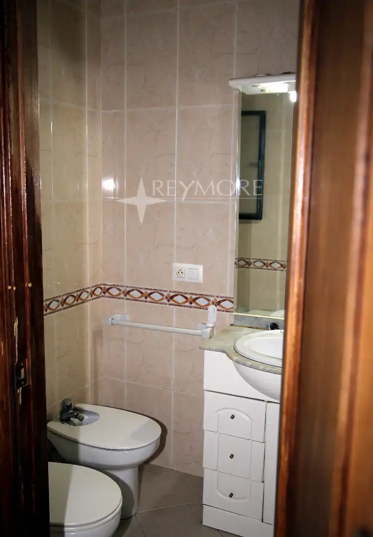 Baño de Casa o chalet en venta en Bujalance con Jardín privado, Trastero y Piscina