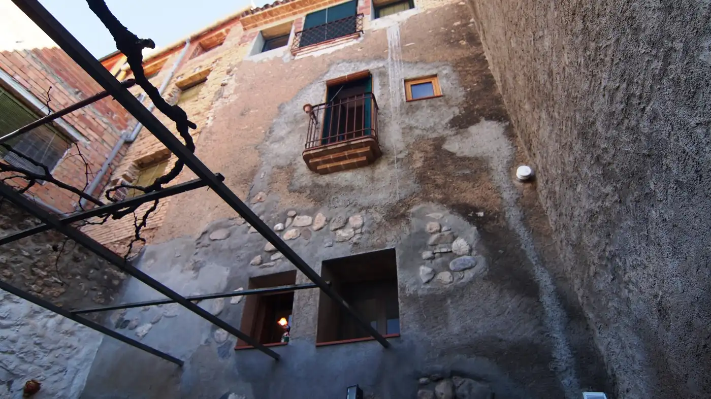 Vista exterior de Casa adosada en venda en Garcia amb Aire condicionat, Calefacció i Terrassa