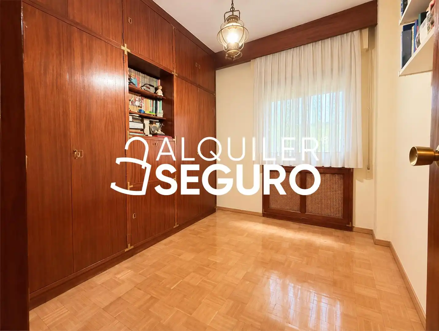 Habitación de Piso de alquiler en Chamberí