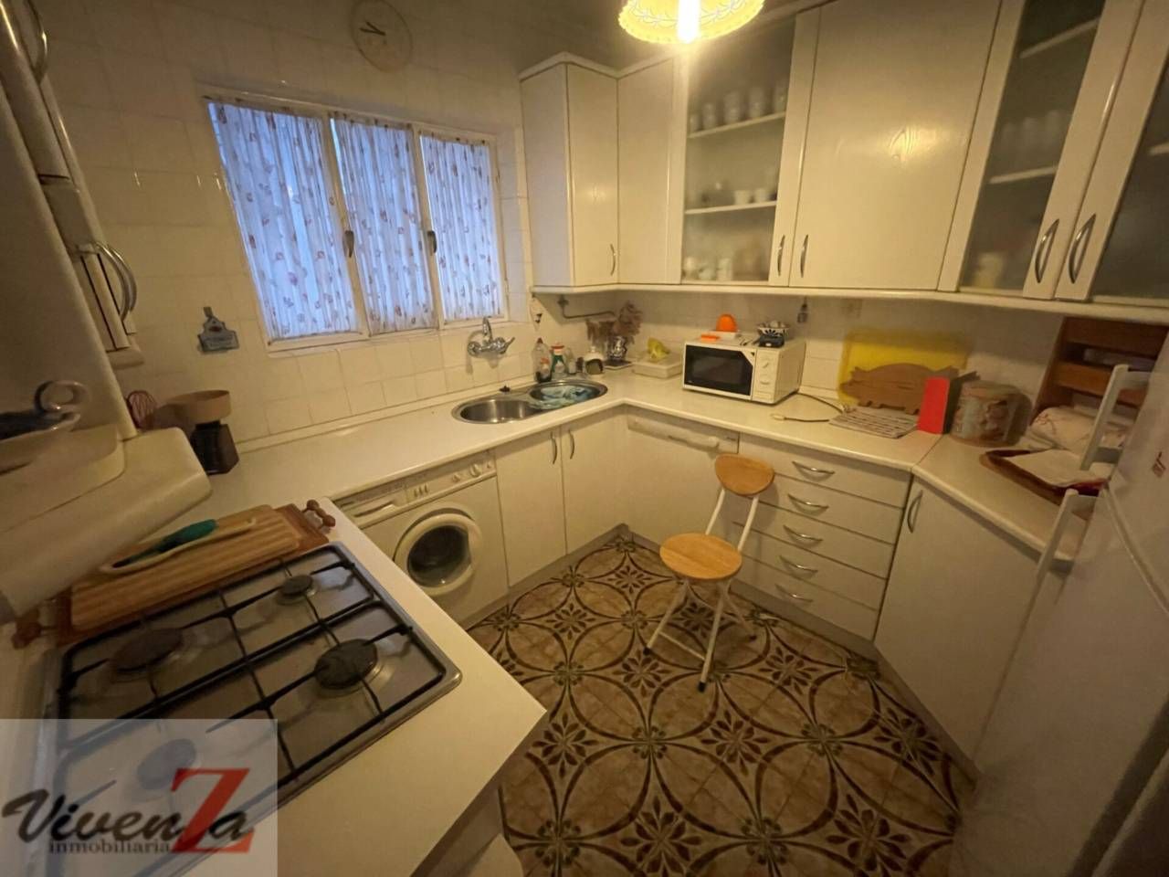 Kitchen of Flat for sale in Zamora Capital   with Heating and Storage room