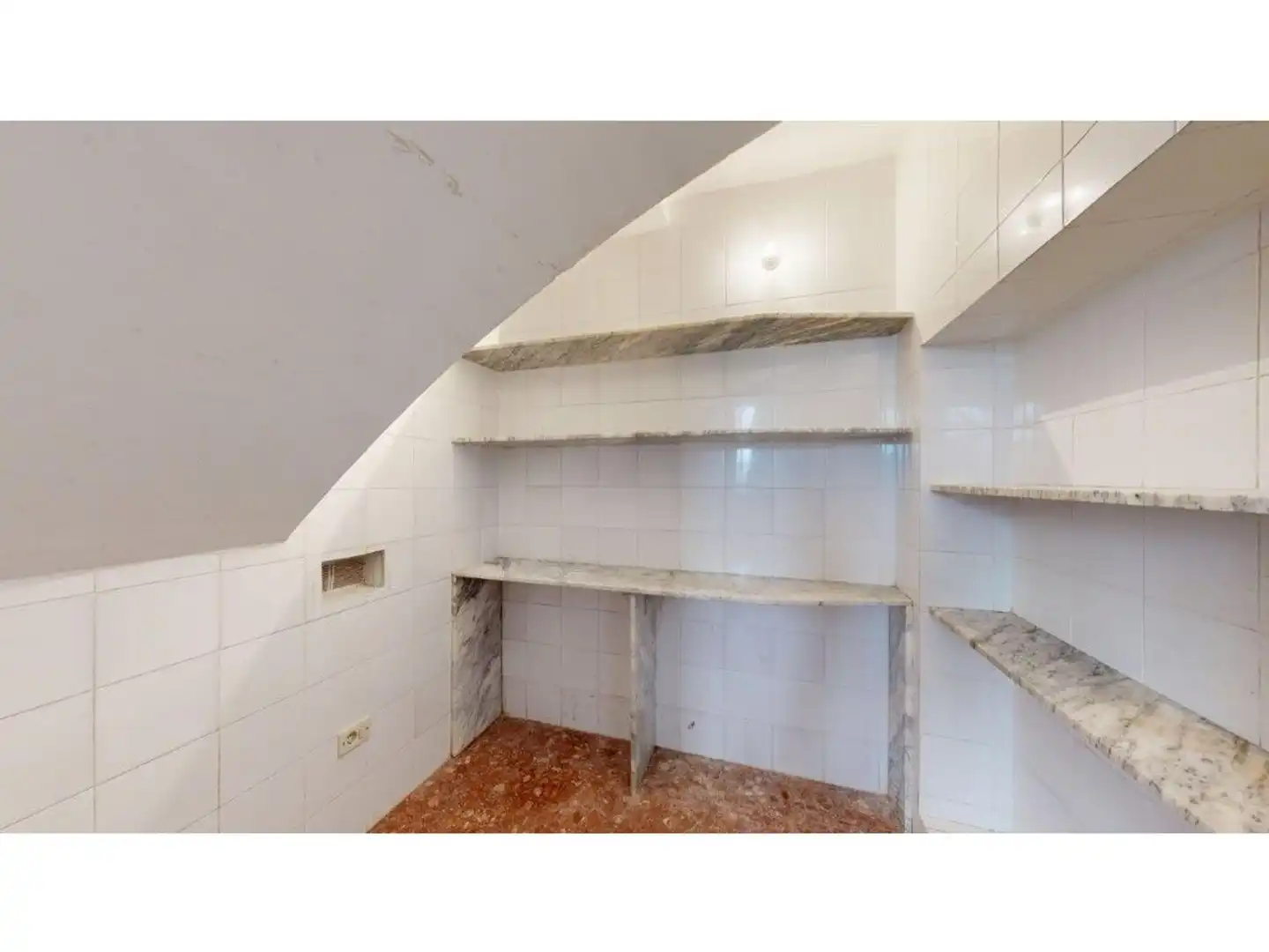 Casa adosada en venta en Casinos con Jardín privado, Terraza y Trastero