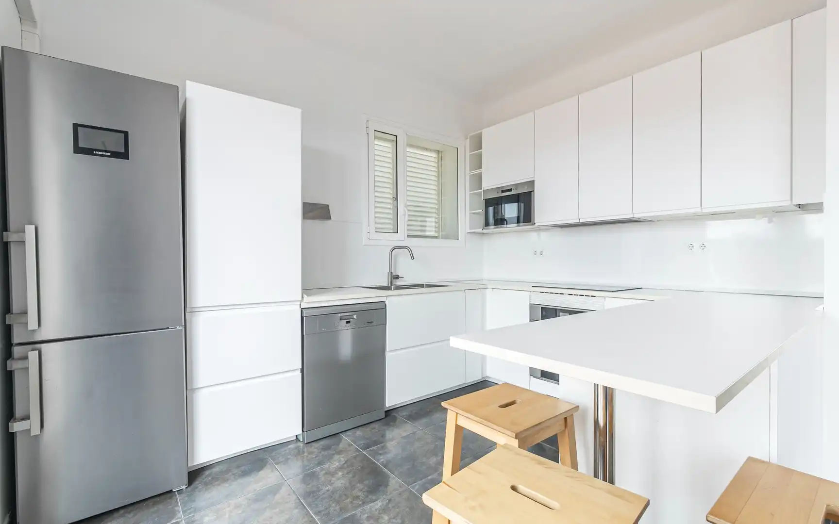 Cocina de Casa o chalet en venta en Viladecans con Aire acondicionado, Calefacción y Jardín privado