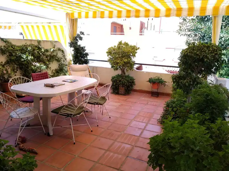 Terrassa de Casa adosada en venda en Marbella amb Aire condicionat, Terrassa i Piscina