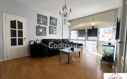 Living room of Flat for sale in  Cádiz Capital  with Air Conditioner