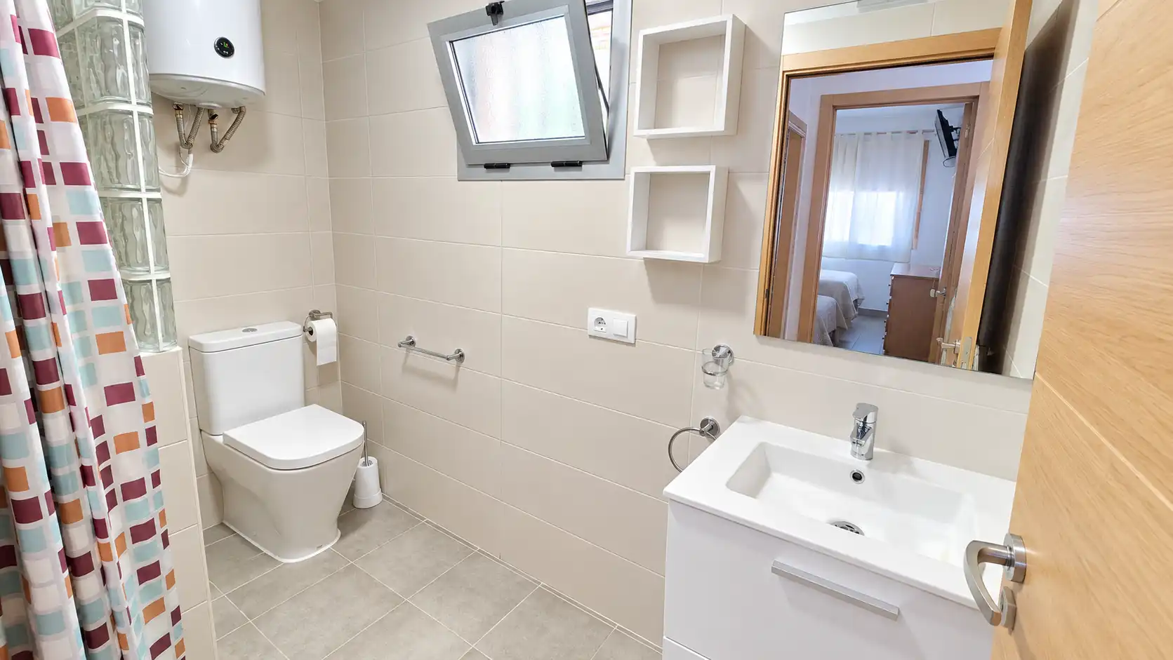 Bathroom of Flat for rent in Arona  with Air Conditioner and Community pool