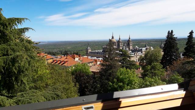 Casa adosada en Alquiler en Carretera de la Presa, 22 en Abantos - Carmelitas