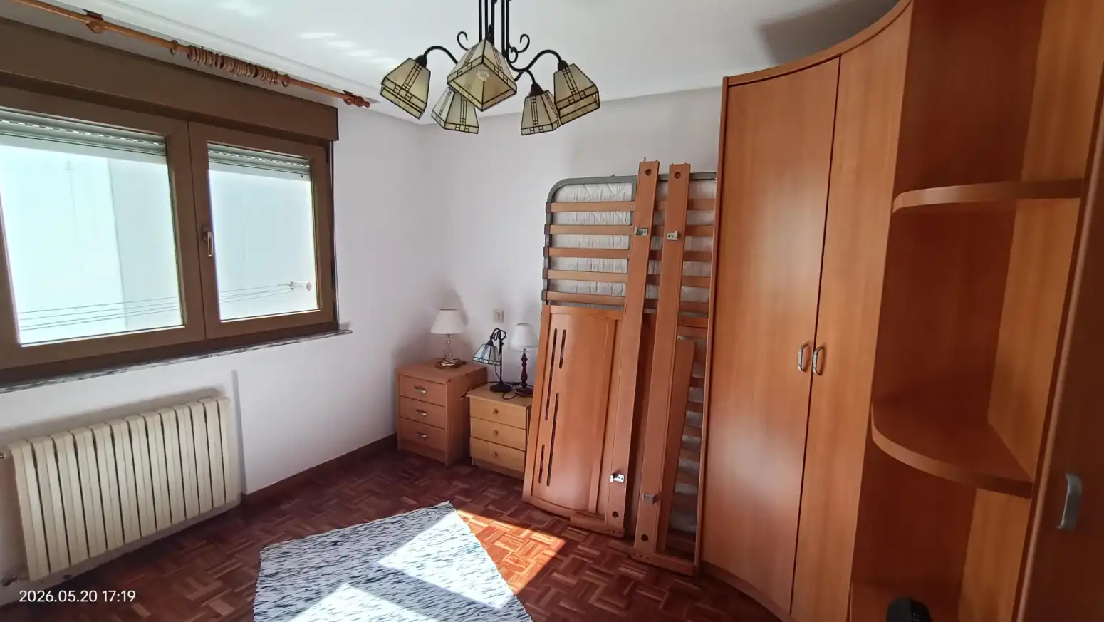 Dormitori de Pis de lloguer en Avilés amb Calefacció, Parquet i Moblat