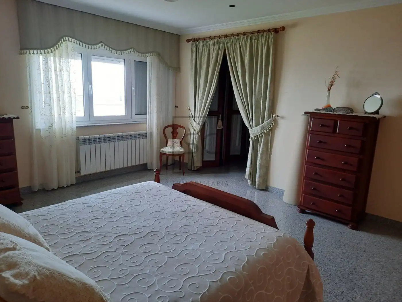 Chalet con terraza en venta en Calle ALCALDE COUCE CASAS, imagen 4
