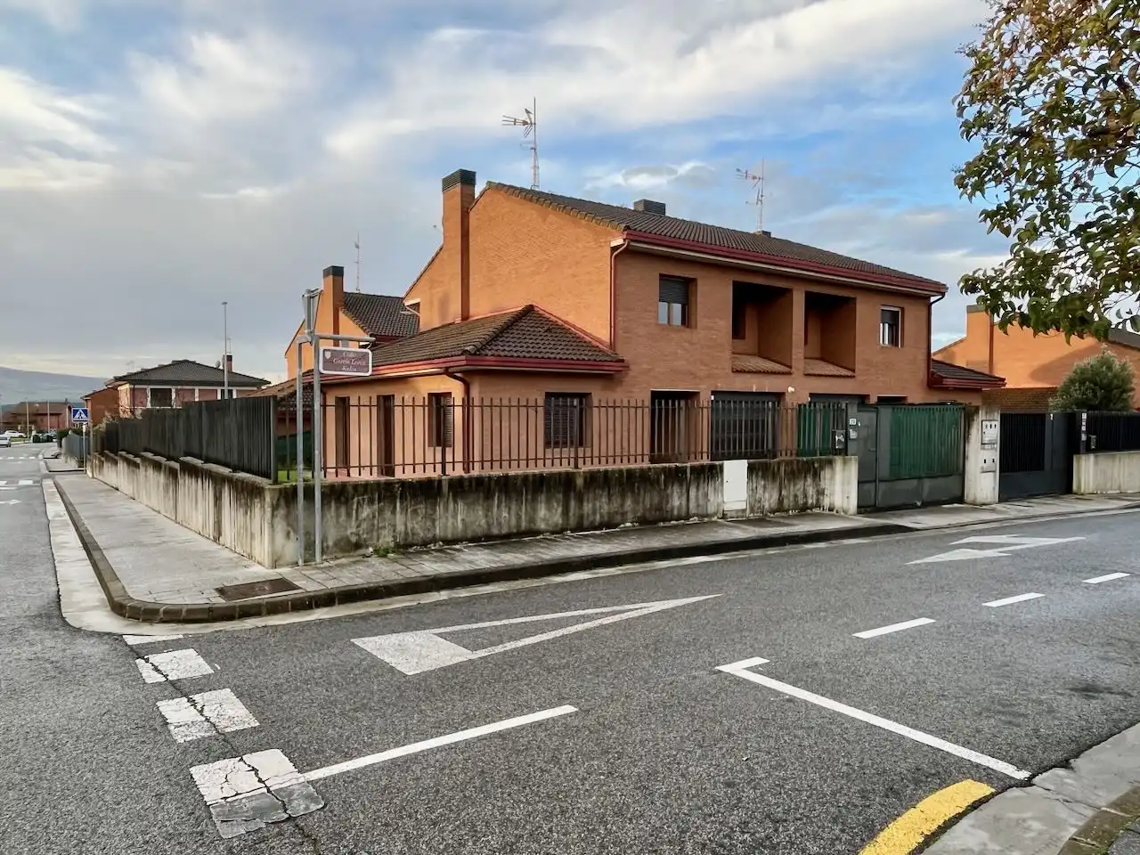Exterior view of Houses for sale in Orkoien  with Heating, Private garden and Parquet flooring
