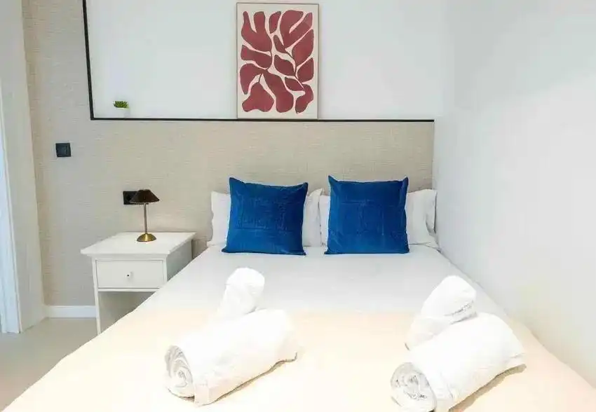 Habitación de Planta baja en venta en Valencia con Aire acondicionado y Amueblado