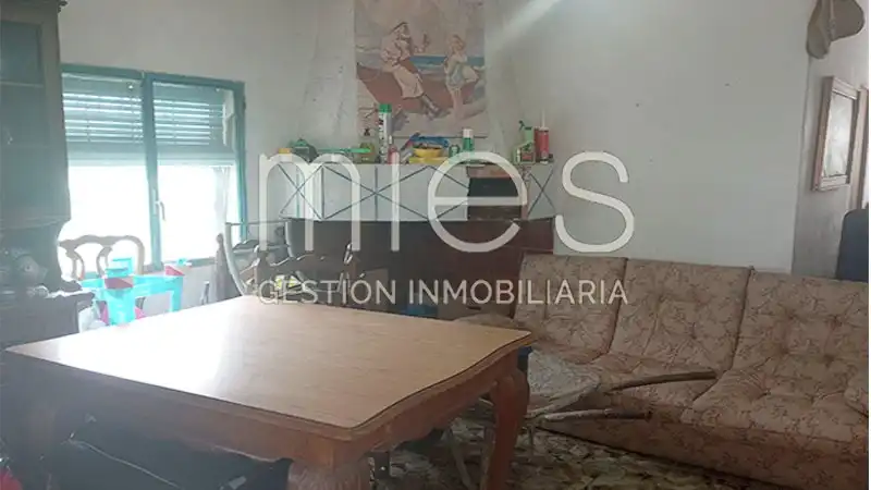 Sala d'estar de Finca rústica en venda en Macastre amb Jardí privat, Traster i Piscina