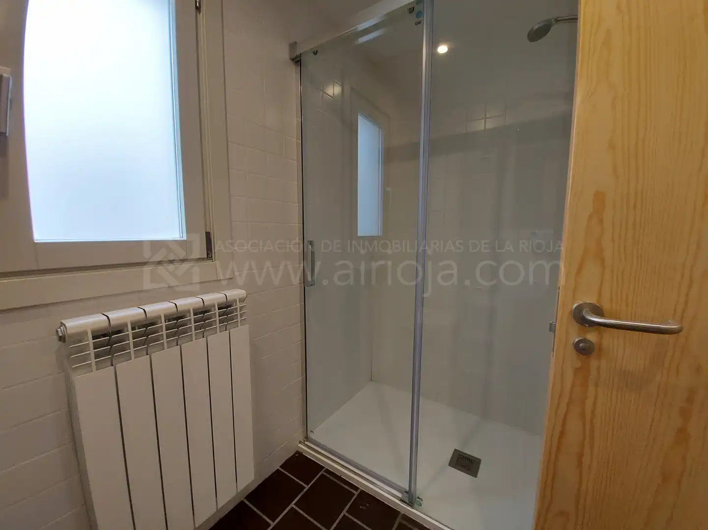 Baño de Piso de alquiler en  Logroño con Calefacción y Amueblado
