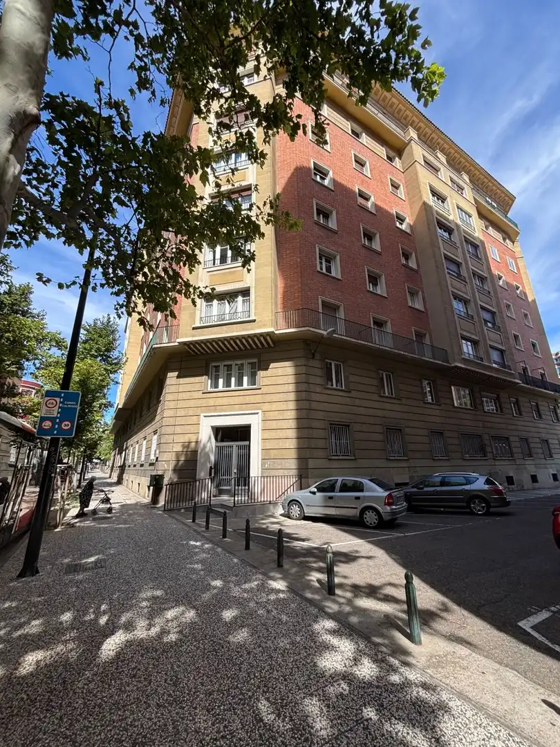 Vista exterior de Piso en venta en Zaragoza con Aire acondicionado, Calefacción y Trastero