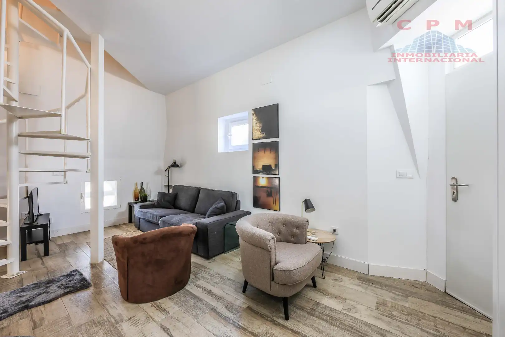 Living room of Duplexes for rent in Madrid  with Air Conditioner, Heating and Furnished