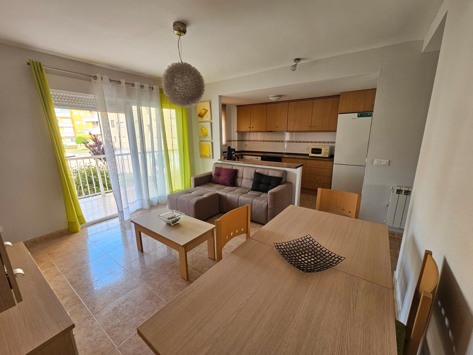 Vista exterior de Apartament en venda en Miramar amb Terrassa, Moblat i Forn