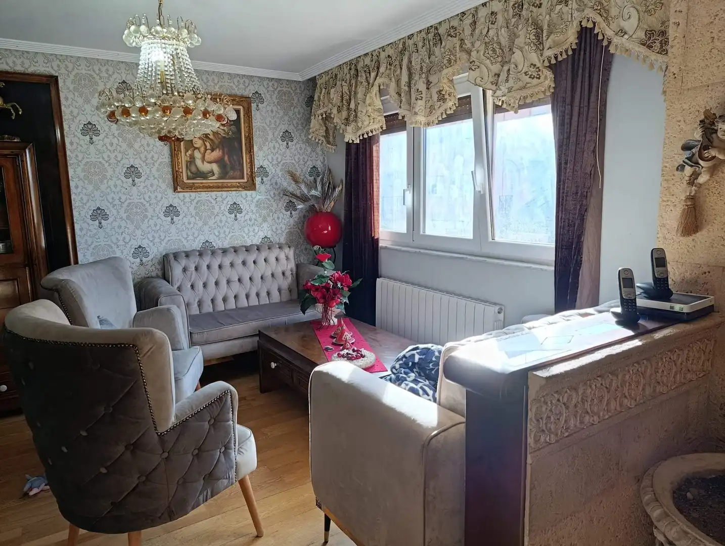 Sala de estar de Casa adosada en venta en Valverde de la Virgen con Jardín privado, Terraza y Balcón