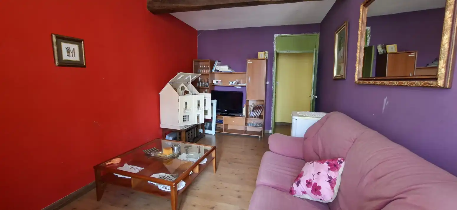 Sala de estar de Piso en venta en Cabezón de la Sal con Balcón