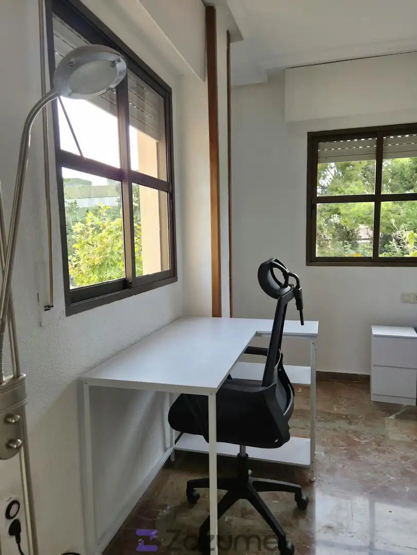 Piso de alquiler en Jaén con Jardín privado, Piscina y Amueblado