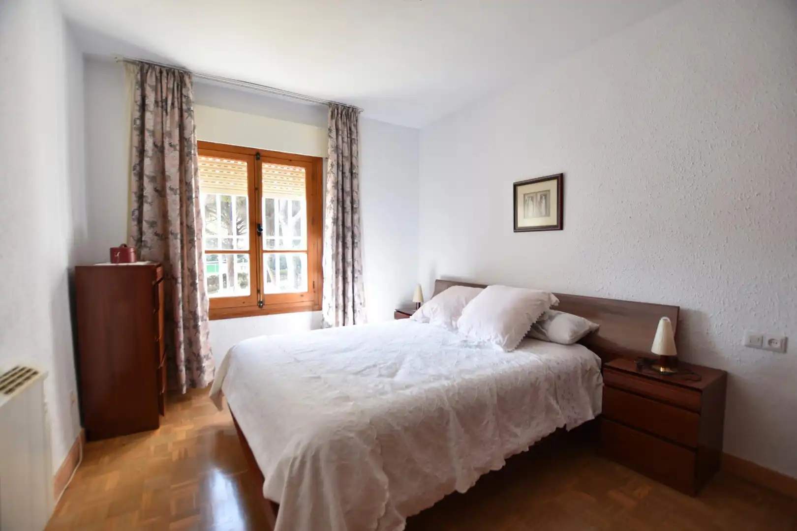 Dormitori de Casa o xalet en venda en Alhaurín de la Torre amb Jardí privat, Terrassa i Piscina comunitària
