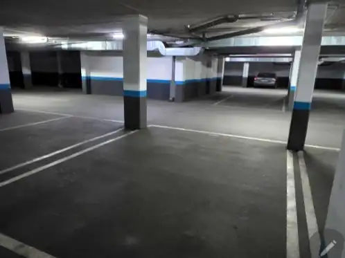 Parking of Garage for rent in Pinto  with Alarm