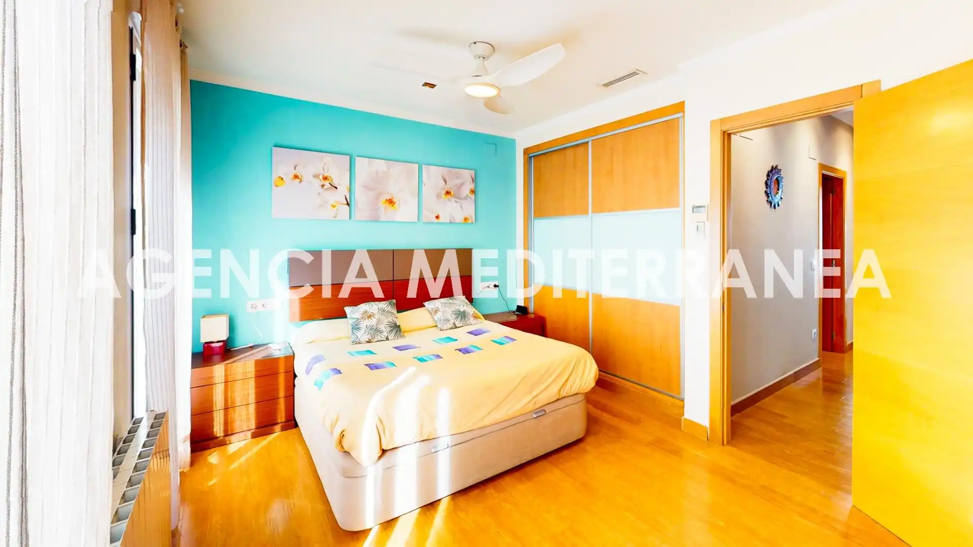 Dormitori de Casa o xalet en venda en Burjassot amb Aire condicionat, Calefacció i Terrassa
