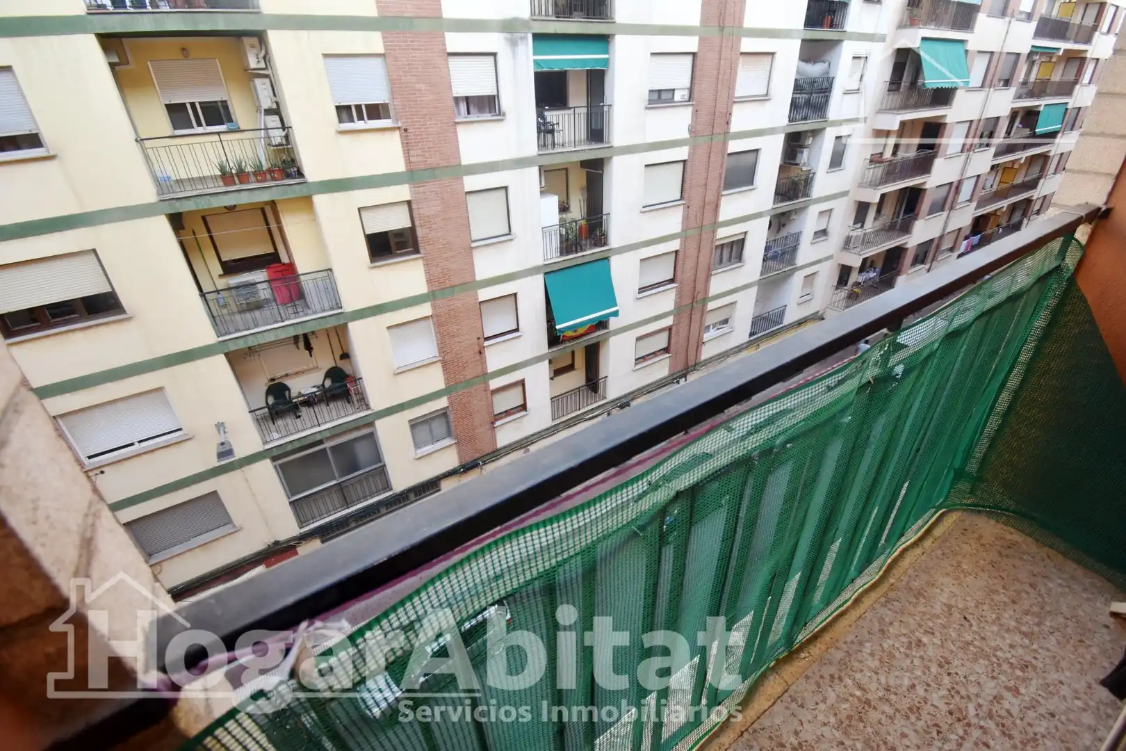Vista exterior de Piso en venta en Castellón de la Plana / Castelló de la Plana con Trastero y Balcón