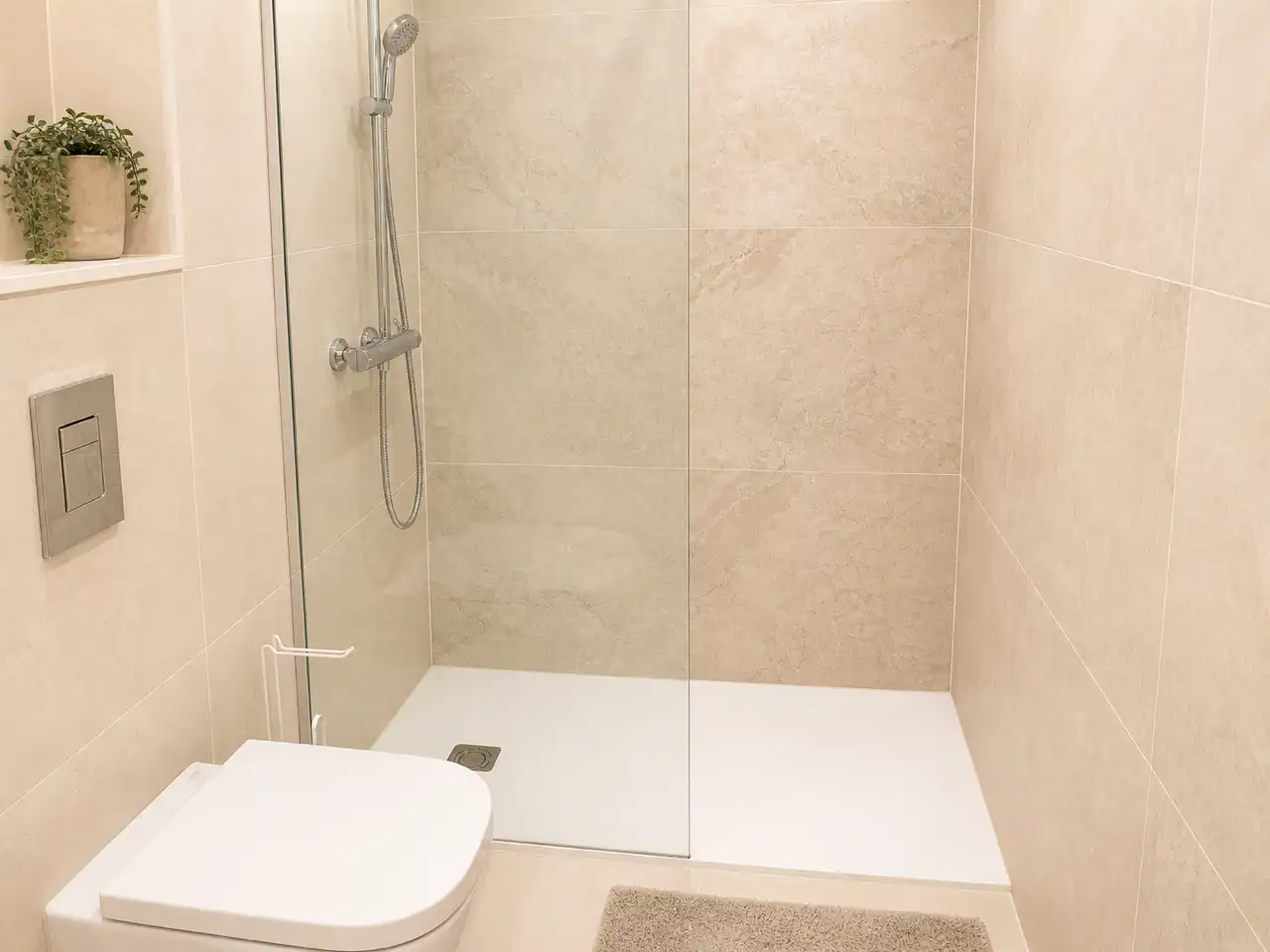 Baño de Piso en venta en Marbella con Aire acondicionado, Calefacción y Terraza