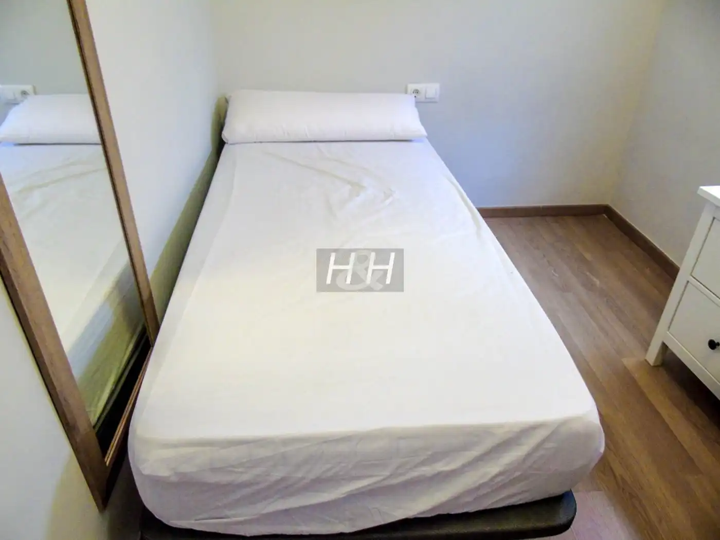 Bedroom of Flat for rent in Burjassot  with Balcony