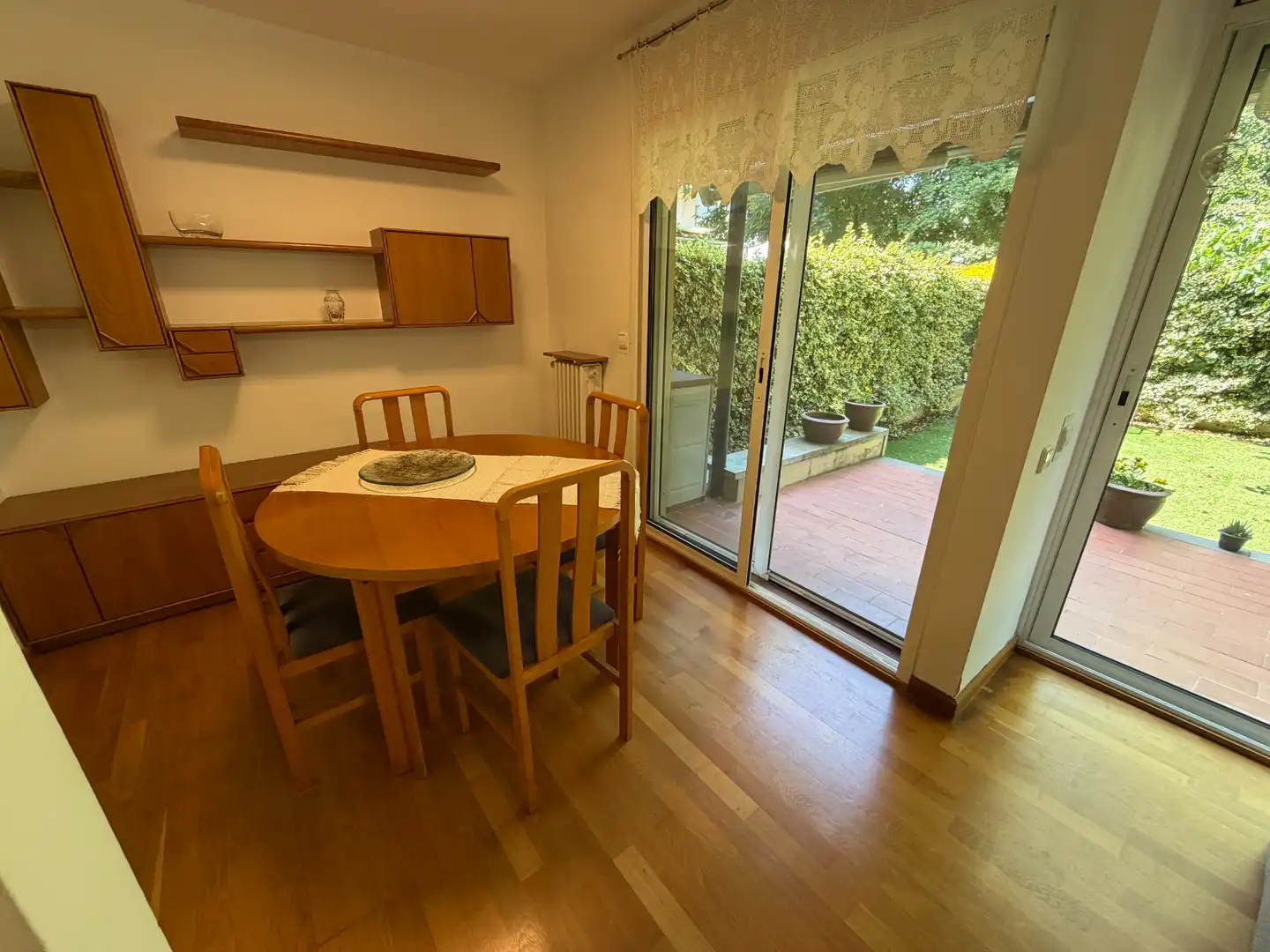 Comedor de Casa adosada en venta en Olot con Calefacción, Jardín privado y Balcón