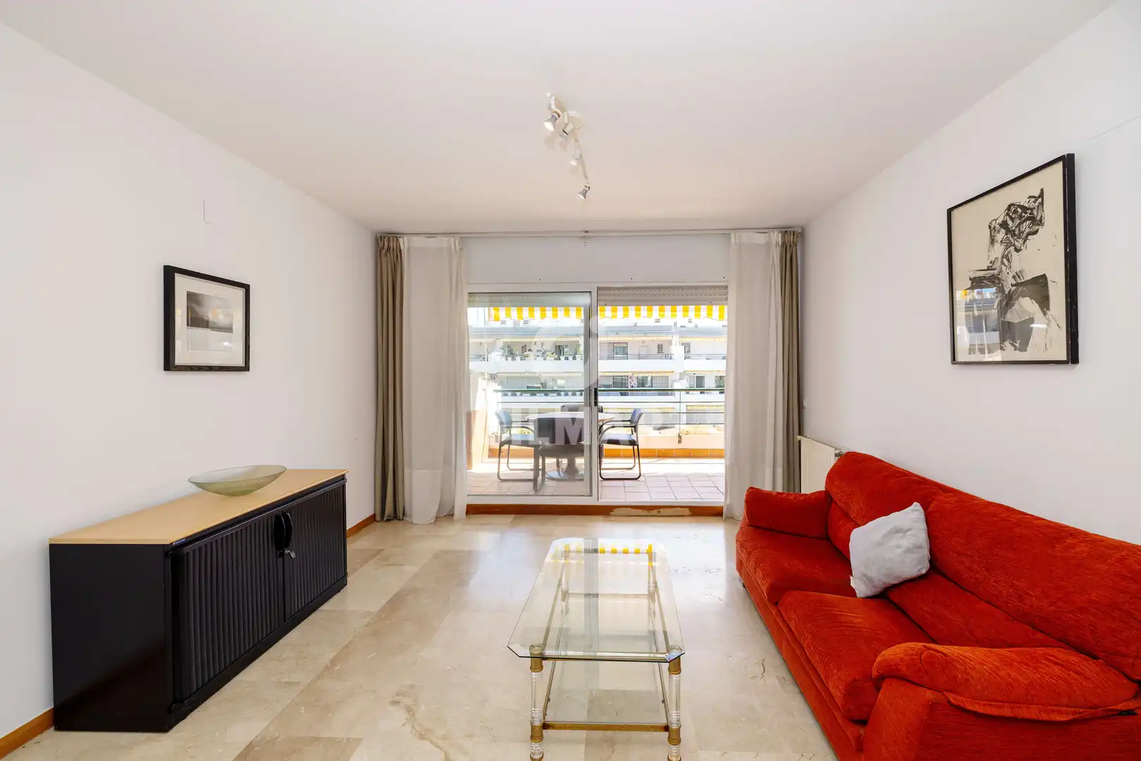 Sala d'estar de Dúplex en venda en Marbella amb Piscina i Balcó