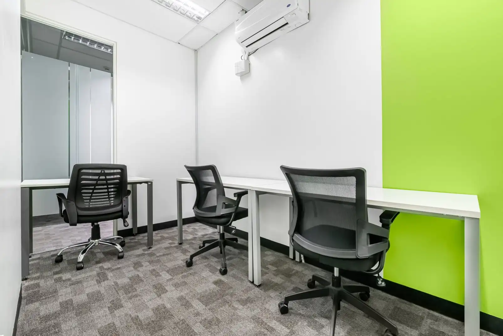Büro zur Miete in Málaga mit Klimaanlage, Heizung und Möbliert