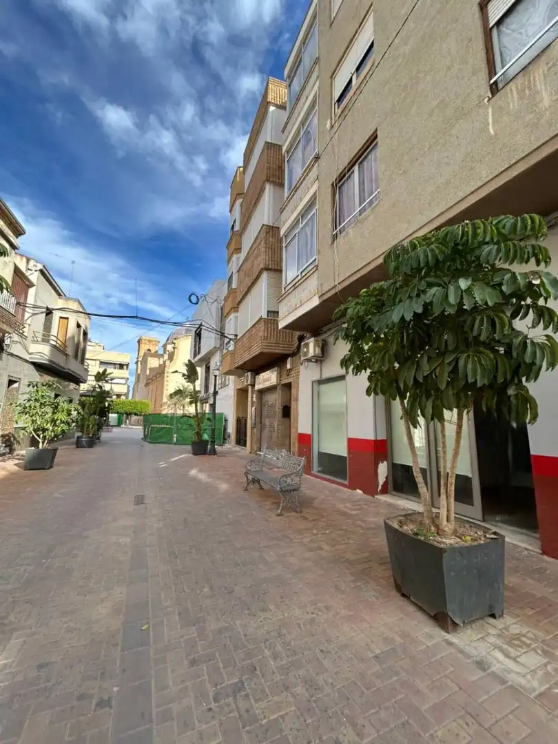 Business premises to rent in C. RamÃ³n y Cajal, imagen 3