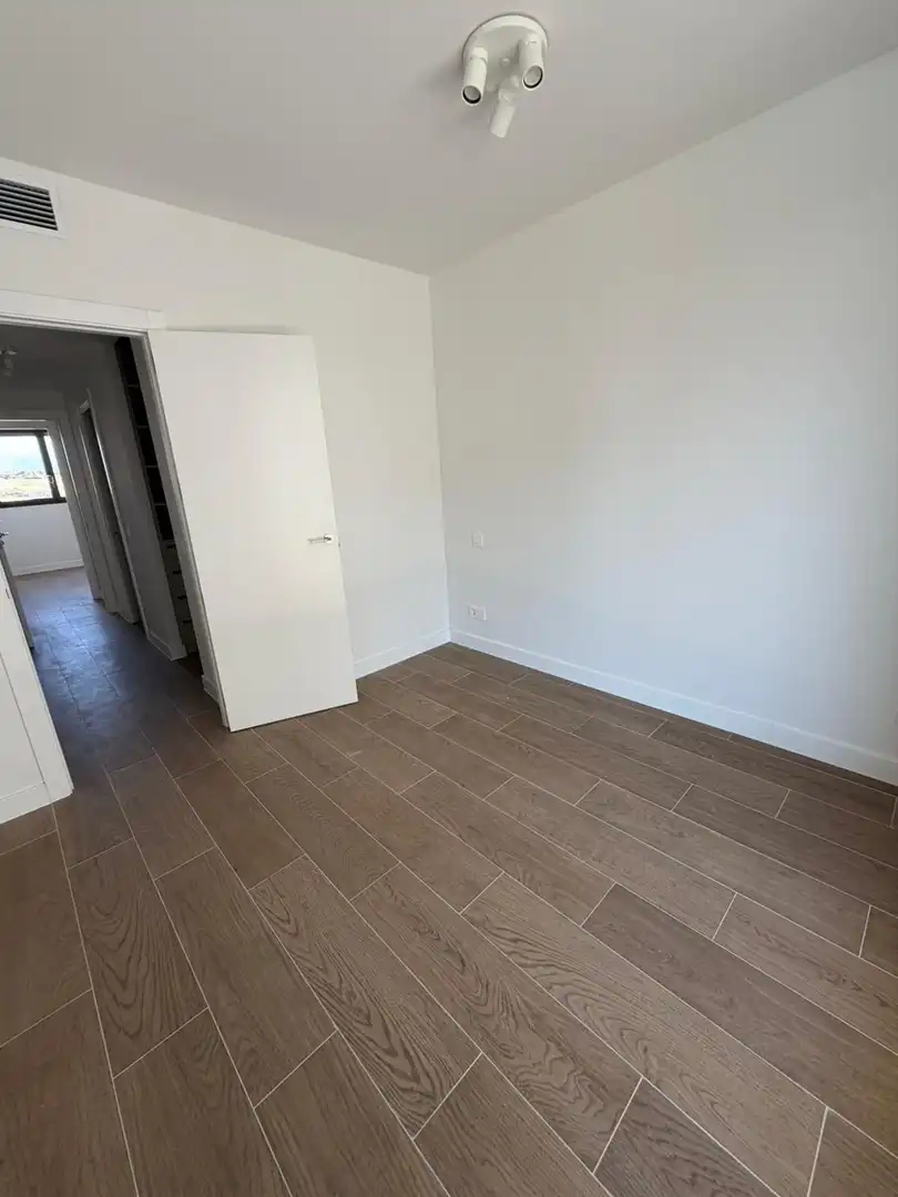 Wohnung zur Miete in Tres Cantos mit Heizung, Terrasse und Balkon