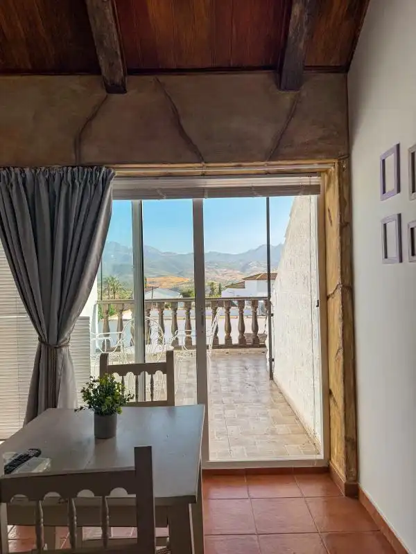 Vista exterior de Casa o xalet en venda en Algodonales amb Aire condicionat, Calefacció i Jardí privat