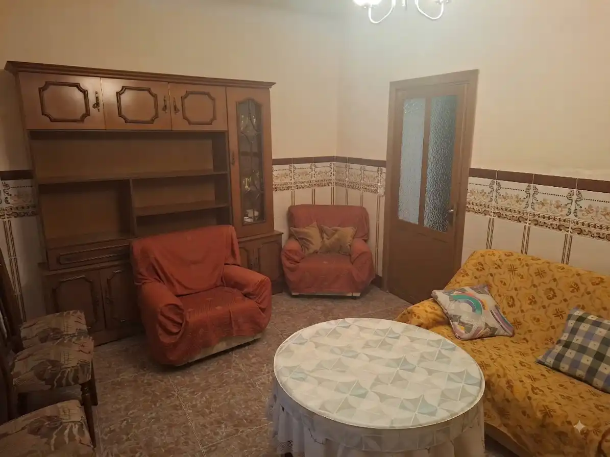 Sala de estar de Casa adosada en venta en Carrión de Calatrava con Calefacción, Terraza y Trastero
