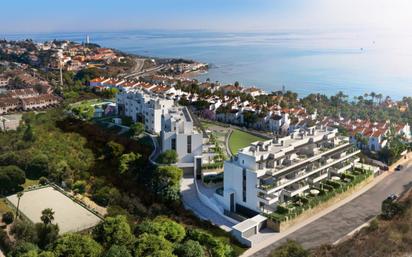 Vista exterior de Àtic en venda en Mijas amb Aire condicionat, Calefacció i Jardí privat