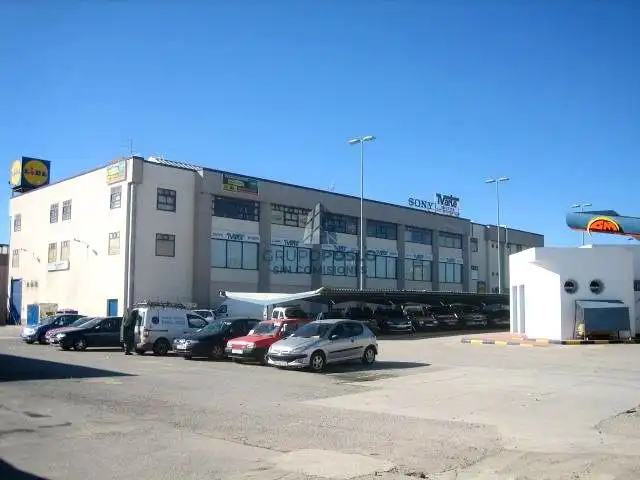 Local comercial en venda a Avenida de Londres, imagen 2