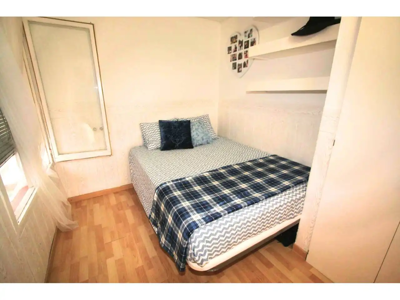 Schlafzimmer von Wohnungen zum Verkauf in Cadaqués mit Möbliert